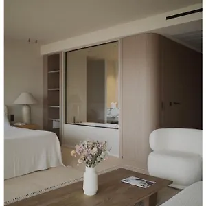*** Hotel Le Versailles France