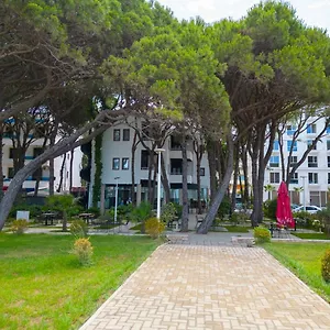 Hotell Kastrati ****